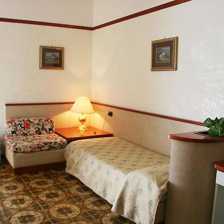 Hotel Gaggiano Сан-Джованни-Ротондо Экстерьер фото