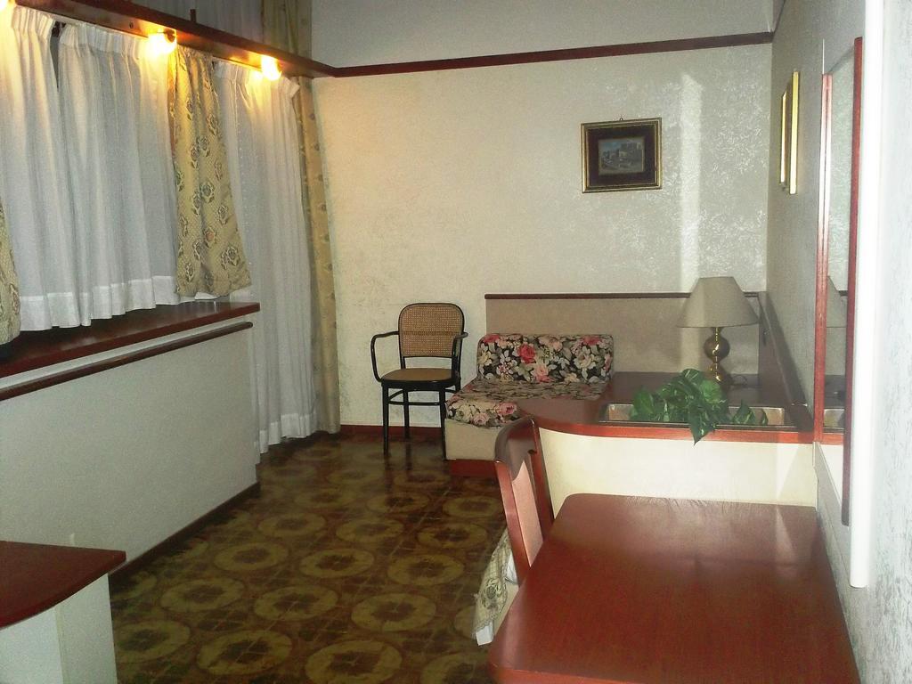 Hotel Gaggiano Сан-Джованни-Ротондо Номер фото