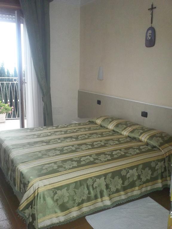 Hotel Gaggiano Сан-Джованни-Ротондо Номер фото